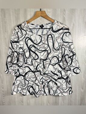 SHANA Abstract Scribble Print Top- Button Back Front Pocket Black White Sz S